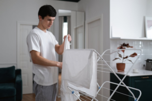 Assisting Broward County Seniors with Housekeeping
