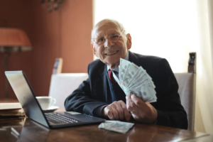Tips for managing seniors money in retirement
